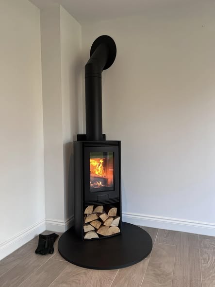 Di Lusso R4 Euro Stove with Teardrop Slate Hearth view 5