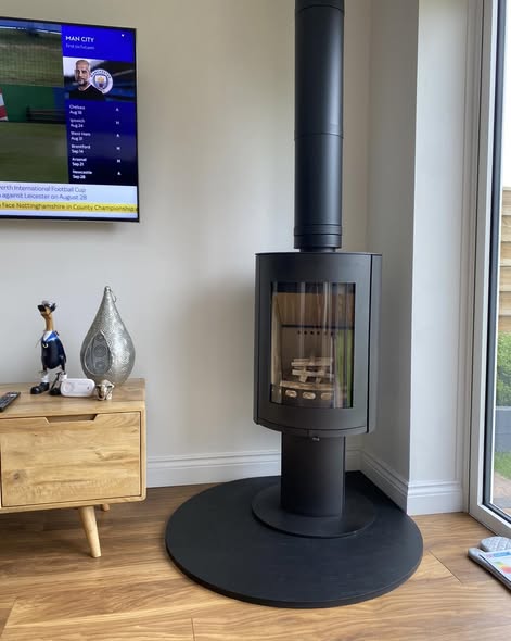 Medium Tinderbox Stove with False Chimney Breast in Amble view 4