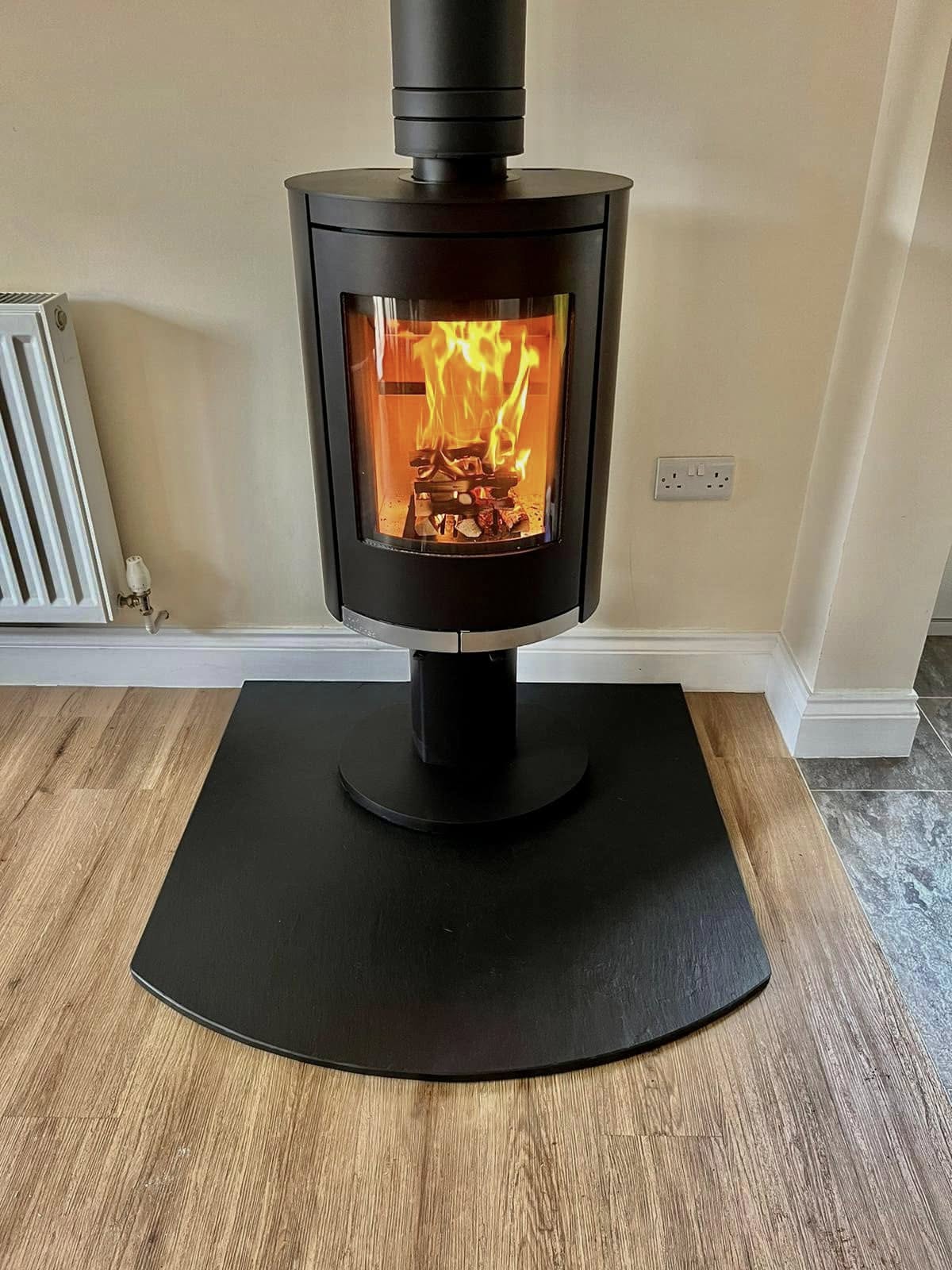 Ovale Pedestal Stove with Rigid Insulated Flue in Cramlington view 5