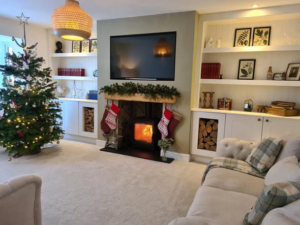 Dimplex Ignite XL Media Wall in Gosforth Flat view 3
