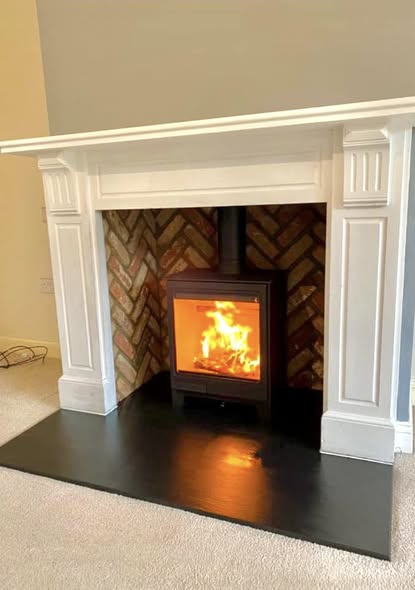 Allure 5 Stove with Herringbone Brick Chamber Panels view 5