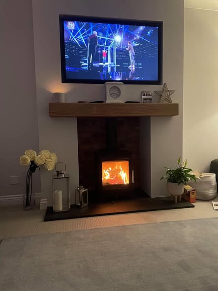 Wallsend Wood Burning Stove with Brick Slip Chamber