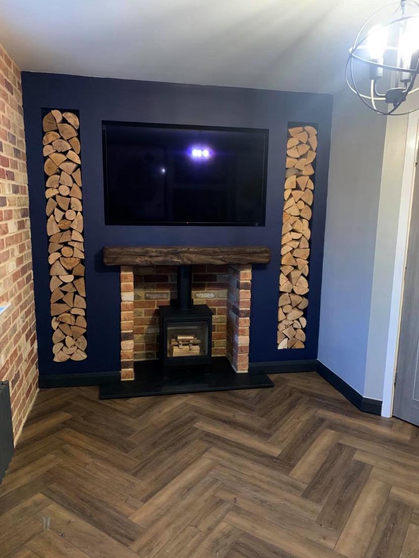 Wallsend Wood Burning Stove with Brick Slip Chamber