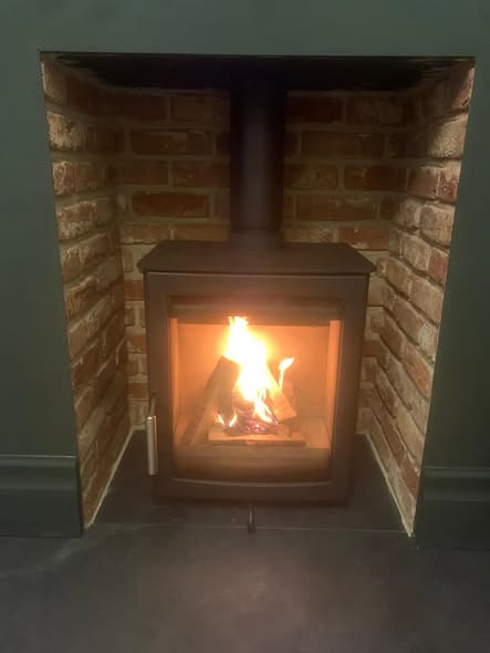Parkray Aspect 5 Fireplace with Inset TV view 2