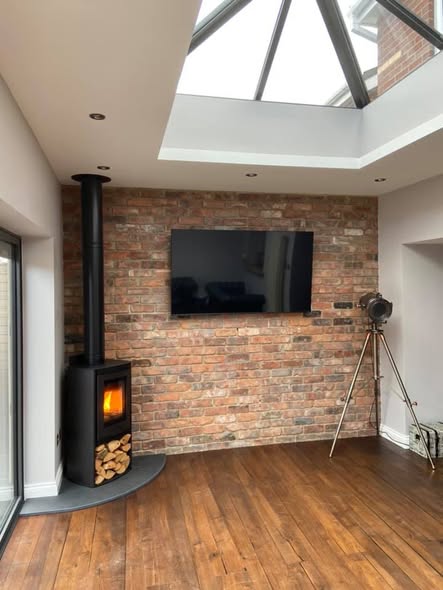 Di Lusso R4 Euro Corner Stove in Cramlington Extension view 5