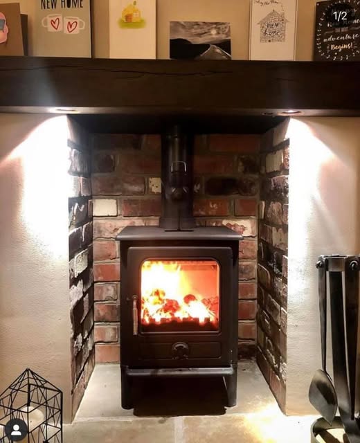 Stockton 5 Balanced Flue Gas Stove with Reclaimed Brick Chamber view 6