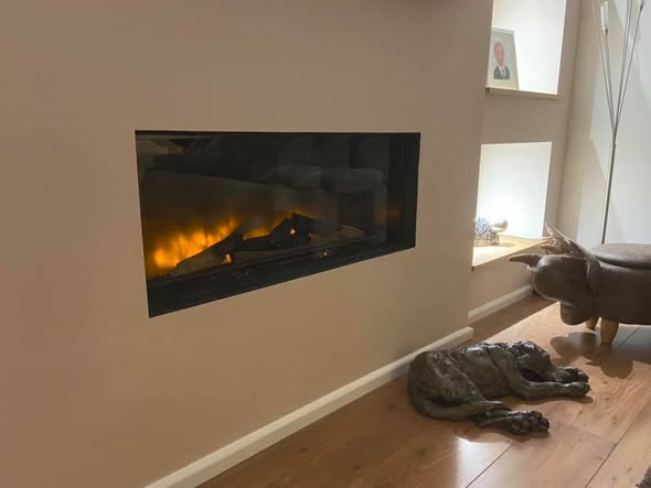 Vision VEL90 Electric Media Wall with Oak-Lined Display Boxes