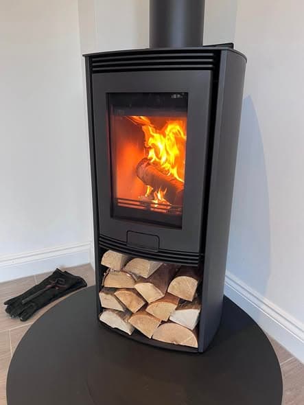 Hunter Halo Radial Stove Installation in a Whiskey Den view 2