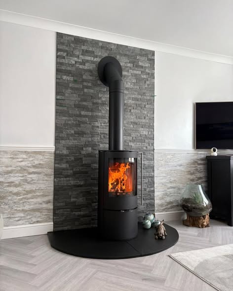 Di Lusso R4 Euro for a contemporary new-build